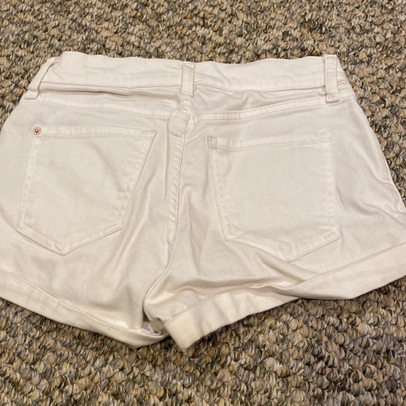 2 girls shorts. Gap size 2 universal thread size 24r - Picture 4 of 7